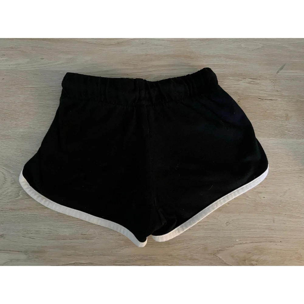 Old Navy‎ • Black & White Dolphin Hem Shorts